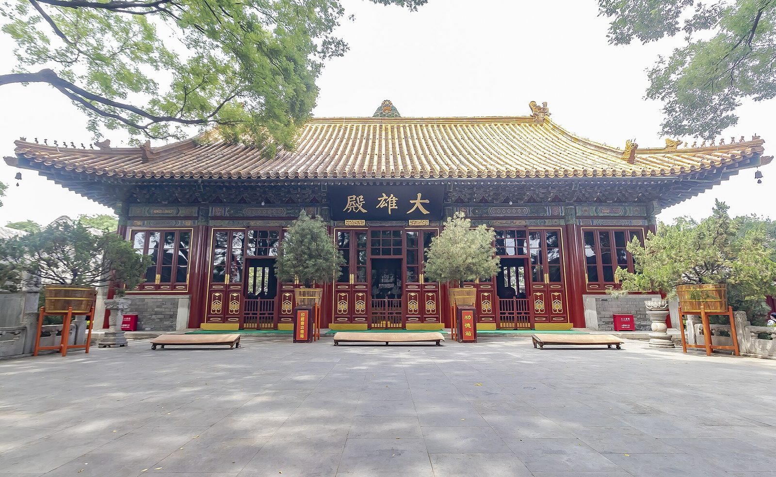 the buddha hall, from the courtyard